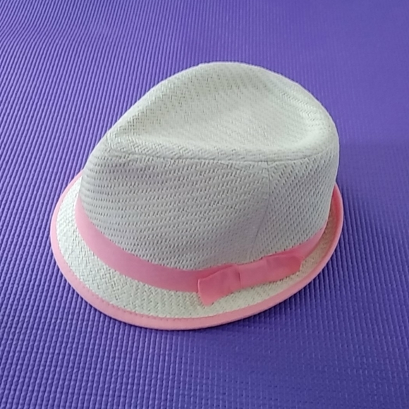 Fedora - Picture 1 of 3